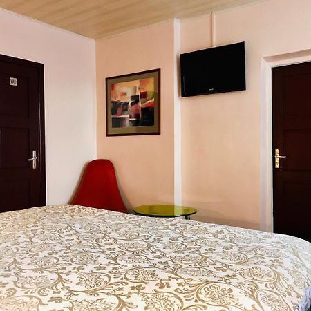 Maria Hostel Valga Eksteriør bilde